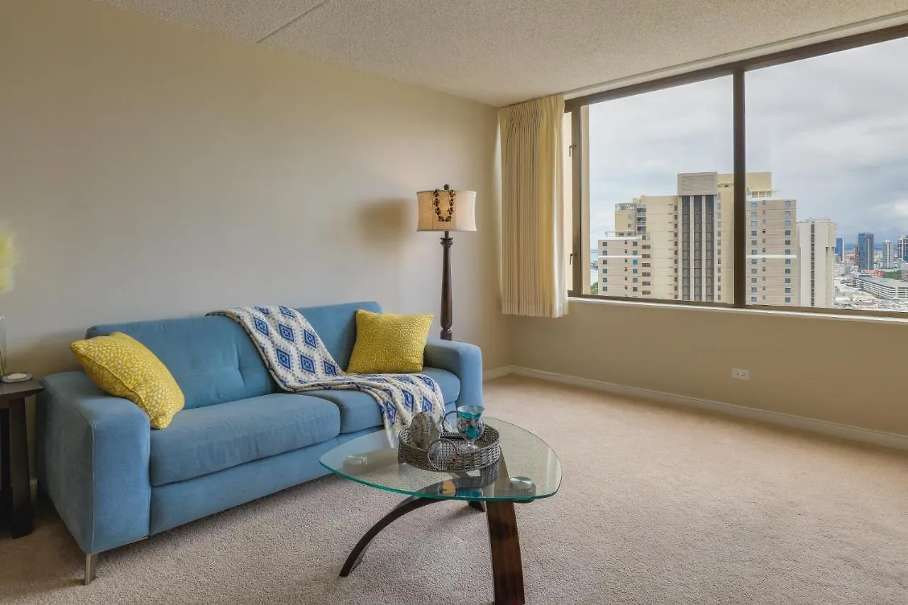 Honolulu Condo Stay With Balcony Walk To Beaches! 0*,