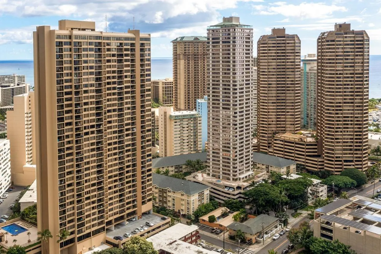 Honolulu Condo Stay With Balcony Walk To Beaches! アパート