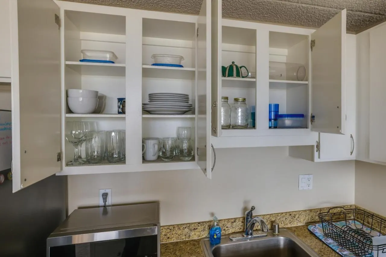 Honolulu Condo Stay With Balcony Walk To Beaches! 米国